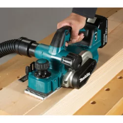 Rabot 18 v li-ion 5 ah 82 mm Makita sans batterie ni chargeur + coffret