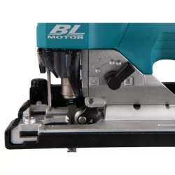 Scie sauteuse poignée étrier 18v sans bat ni chargeur Makita