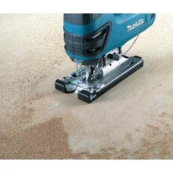 Scie sauteuse poignee etrier 720 w. Makita en coffret