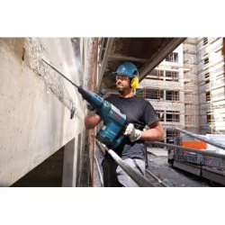Marteau piqueur 7 kg GSH 7 VC Bosch + accessoires