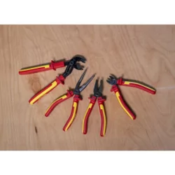 Jeu de 4 pinces isolées à poignée bi-composant